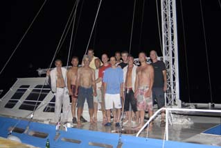 Unsere Crew nach dem allerersten Anleger von blu:kat
